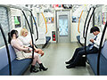 最終電車でド痴女とまさかの2人きり！座席で指オナする変態女の大量イキ潮がぶっかかり勃起したらヤられた