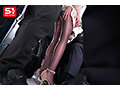 脚にぶっかけ、尻にぶっかけ、毎朝しつこく脚ガックガク痴●してやったら…彼氏よりも俺のテクの虜に。 花アリス