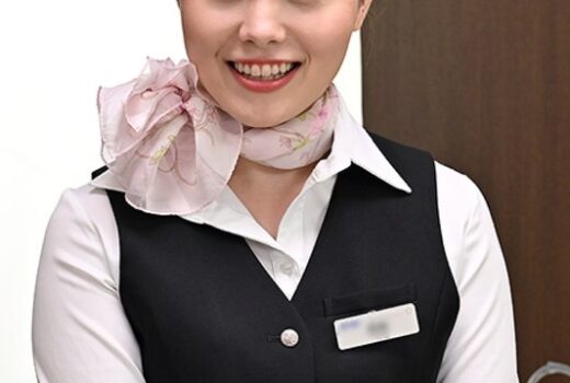 しごいてしゃぶってヌキまくり！！大手航空会社勤務の憧れのキャビンアテンダントが無数に生えた壁ち○ぽの即ヌキに挑戦！黒パンスト美脚CAうみかさん