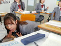 『この中（パンツ）で射精する勇気ある？』『えっ！？ここで？』スリルを求める小悪魔クラスメイト女子の危険な遊び！授業中、休み時間…周囲にバレないようにスカートでチ○ポを隠しながらパンツ内射精要求！『いっぱい精子出して！この中で受け止めてあげる！』