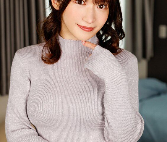 お目々パッチリ清楚美女がマッチングで隠れ淫乱全開◆ 欲求溜まりすぎて大爆発◆笑顔可愛い清楚系がすぐチ○コ触って乳首責めで即イキ！ローターオナニー→極太バイブご奉仕フェラ→生挿入鬼ピストン連発中出し！ 首絞め尻叩きで2回戦大量種付け、朝まで生ハメ確定◆