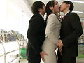 W長身妻の【痴●コンビニ＆ぶっかけバー】店内いつでもどこでも触って下さい・痴●フリーな女達 きょうこ＆こはる